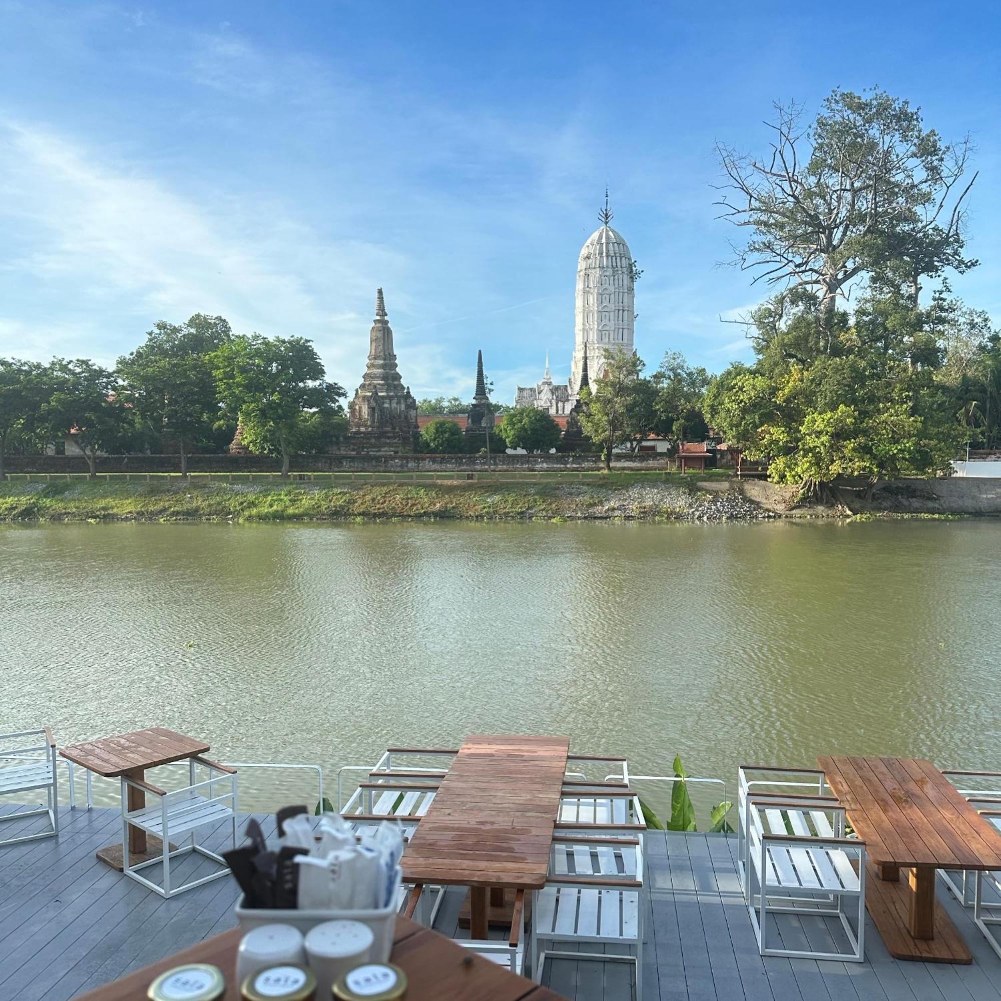V House Hotel Phra Nakhon Si Ayutthaya Exterior photo